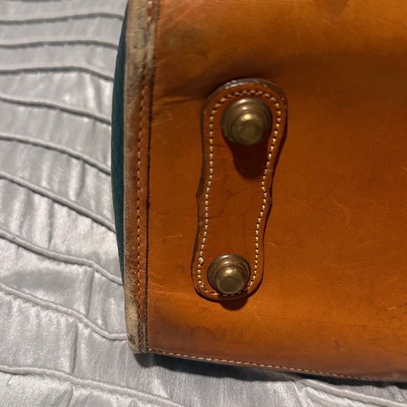 Classic Dooney & Bourke Green and Tan Shoulder Hand Bag - Picture 10 of 10